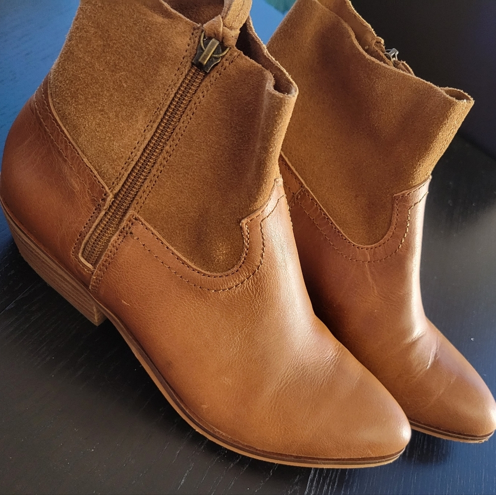 Frye Chelsea Fall Tan Boots 7.5